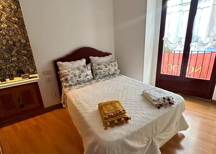 Habitacion Privada Con Balcones, Centro Madrid, Malasana